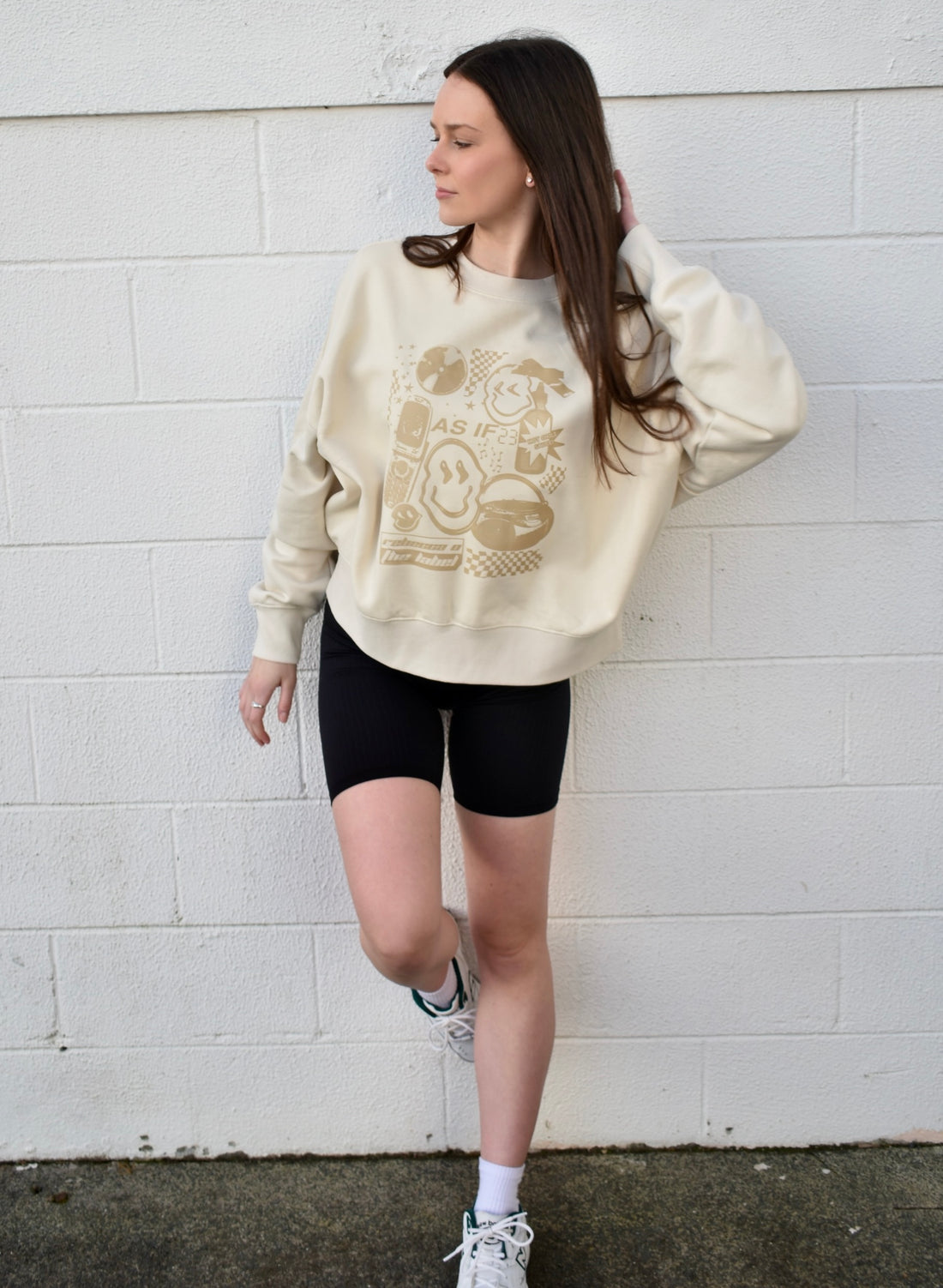 2000s sweater - Cream with gold print
